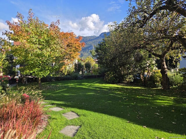Charmantes Einfamilienhaus mit großzügigem Garten, Garage und verglaster Terrasse in Altach