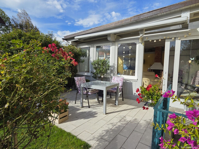 Charmantes Einfamilienhaus mit großzügigem Garten, Garage und verglaster Terrasse in Altach