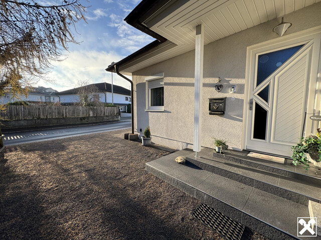 Bungalow mit Garage & schönem Grundstück in Top-Lage