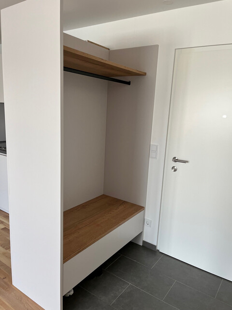 Moderne 2 Zimmer Dachgeschosswohnung mit Garage, Balkon und Keller in Neubau - provisionsfrei