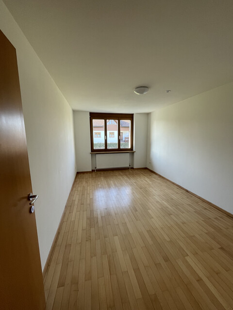 PROVISIONSFREI - Gepflegte Wohnung mit Terrasse, Garten und Carport in ruhiger Lage - Nähe Schweiz!