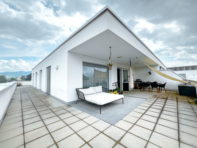 Schöne Penthousewohnung mit großer Terrasse und übernehmbarer Wohnbauförderung in Lustenau
