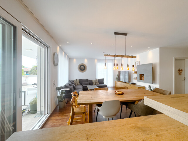 Schöne Penthousewohnung mit großer Terrasse und übernehmbarer Wohnbauförderung in Lustenau