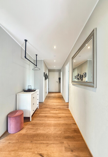 Attraktive 4-Zimmer-Dachgeschosswohnung in Kleinwohnanlage