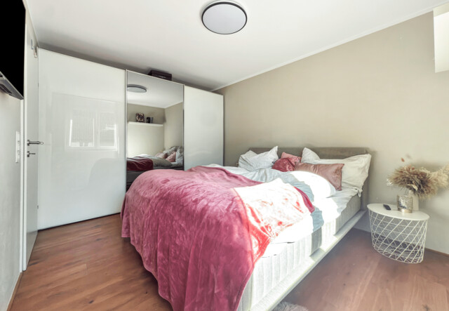 Attraktive 4-Zimmer-Dachgeschosswohnung in Kleinwohnanlage