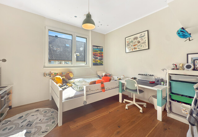 Attraktive 4-Zimmer-Dachgeschosswohnung in Kleinwohnanlage