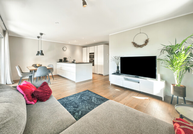 Attraktive 4-Zimmer-Dachgeschosswohnung in Kleinwohnanlage