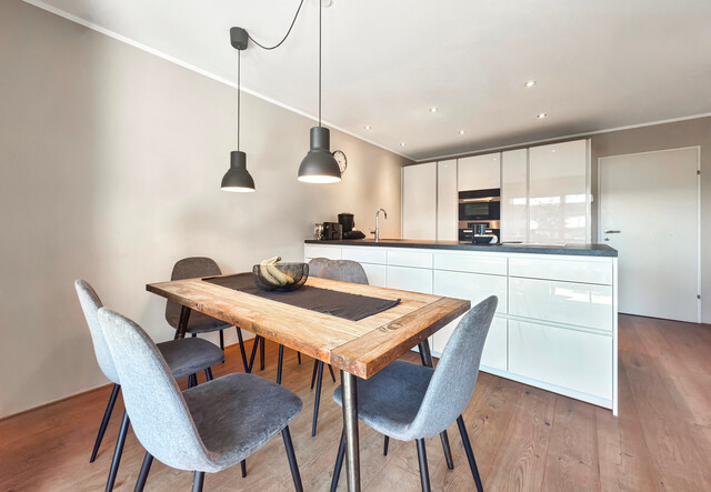 Attraktive 4-Zimmer-Dachgeschosswohnung in Kleinwohnanlage