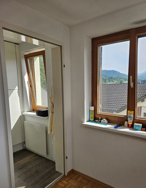 Schöne, helle 2 ½ Zimmer Dachgeschosswohnung in Bludesch Gais zu vermieten