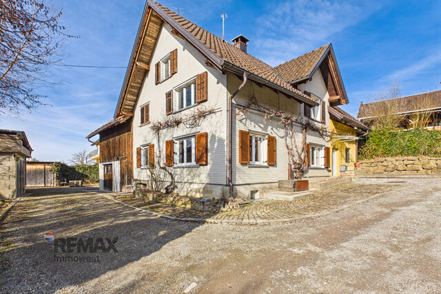 Einfamilienhaus in Ruhelage mit Potenzial: Sanierungsobjekt in Hohenems-Reute