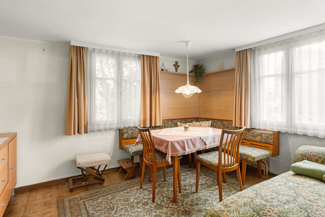 Charme trifft Potential - Haus mit großem Grundstück in Mäder