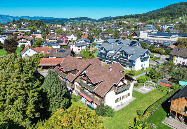 VERKAUFT: Familienfreundliche 4-Zimmerwohnung mit vier Balkonen