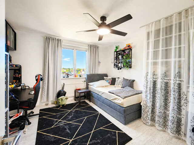 Liebevoll sanierte 4-Zimmer-Wohnung mit Wohnwintergarten und herrlichen Weitblick