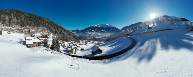 fantastische Aussicht und das passende Grundstückl dazu. Montafon, Tschagguns - Latschau