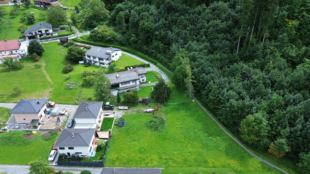 Wunderschönes provisionsfreies Baugrundstück mit 860m2 am Waldrand in Hohenems zu verkaufen! Teilung möglich