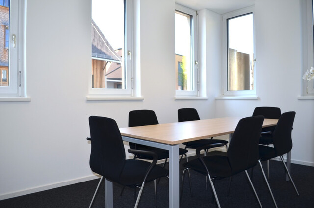 Attraktiver Büro- oder Praxisraum in Coworking-Space