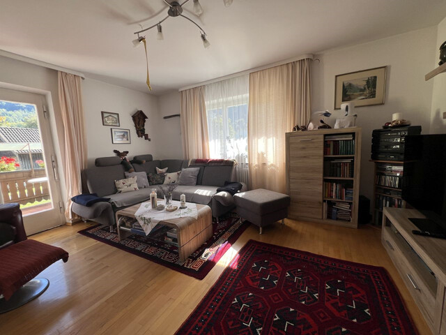 CHARMANTES EINFAMILIENHAUS MIT VIEL GARTEN