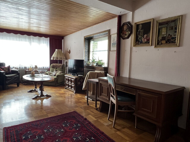 CHARMANTES EINFAMILIENHAUS MIT VIEL GARTEN