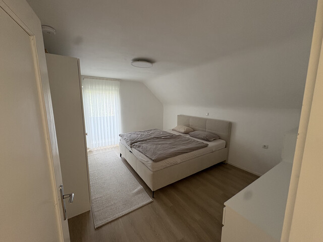 Gepflegte Doppelhaushälfte mit großem Garten in ruhiger Lage