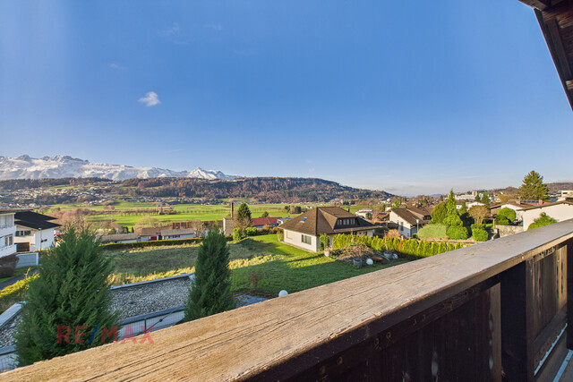 Panoramablick inklusive – Zweifamilienhaus mit Potenzial für Ihre Ideen