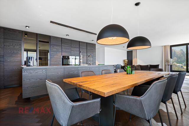 Fantastisches Panorama trifft Design: Luxuriöser Hauptwohnsitz