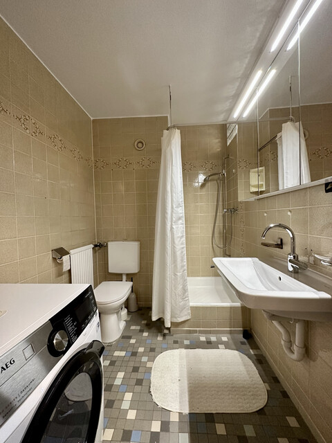 "ohne Provision" möblierte, schöne 1,5 Zimmer Wohnung in zentraler Lage