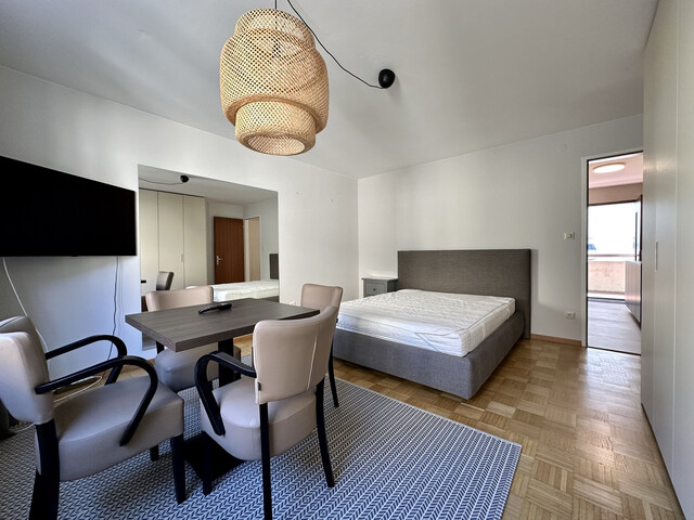 "ohne Provision" möblierte, schöne 1,5 Zimmer Wohnung in zentraler Lage