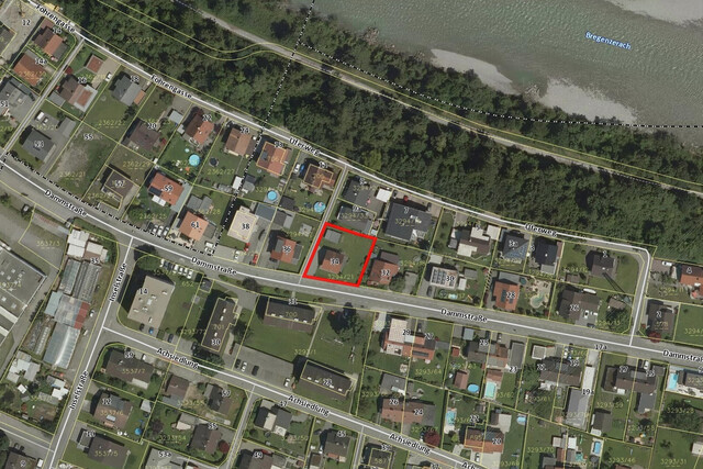 Seltene Gelegenheit: Grundstück mit Altbestand in gefragter Lage