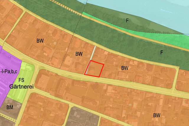Seltene Gelegenheit: Grundstück mit Altbestand in gefragter Lage