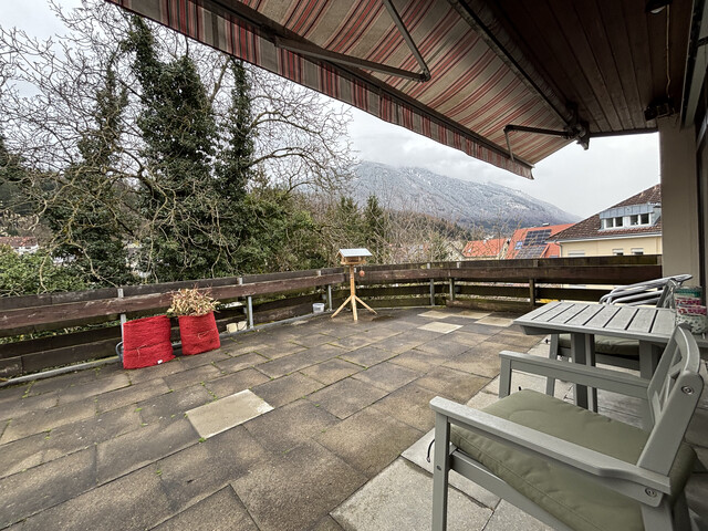 "ohne Provision" geräumige, helle 2 Zimmer Wohnung mit großem Balkon