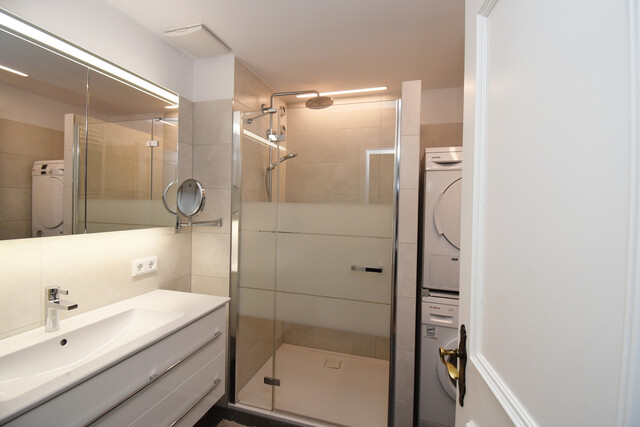 Sanierte 4-Zimmer Wohnung in Seenähe inkl. TG Platz zu verkaufen