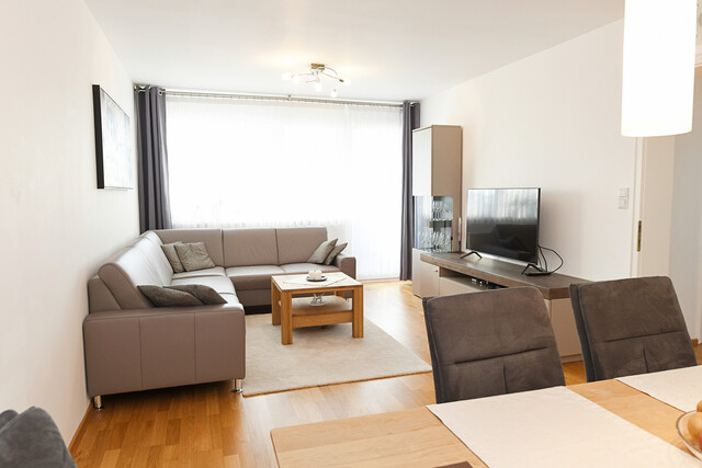 Sanierte 4-Zimmer Wohnung in Seenähe inkl. TG Platz zu verkaufen