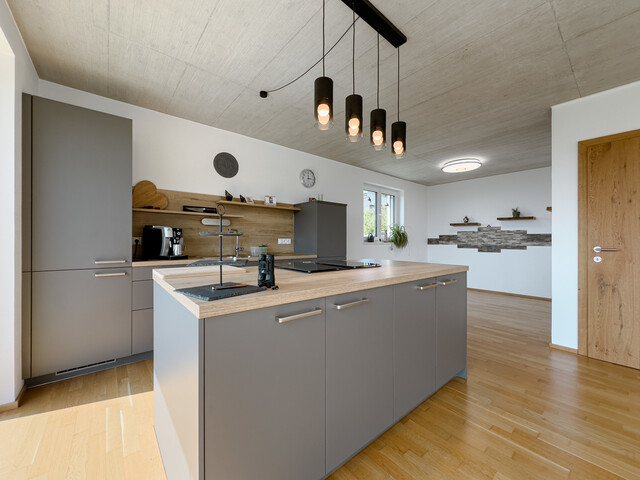 Modernes Architektenhaus - atemberaubendes Panorama - ideal für Familien oder 2-Generationenhaushalt