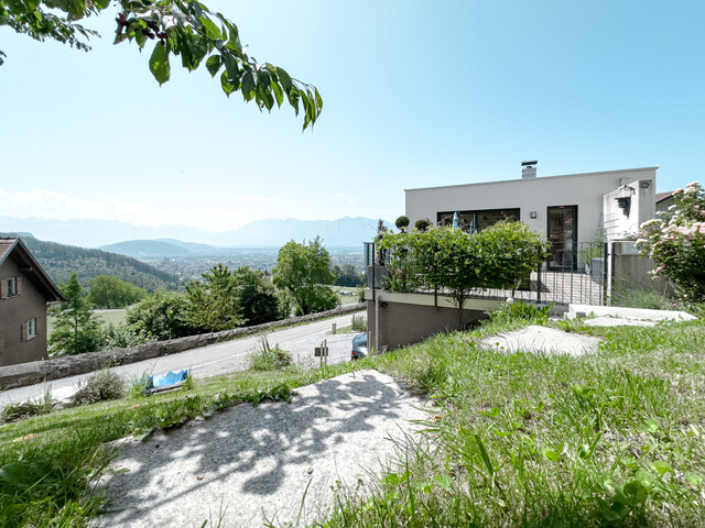 Modernes Architektenhaus - atemberaubendes Panorama - ideal für Familien oder 2-Generationenhaushalt