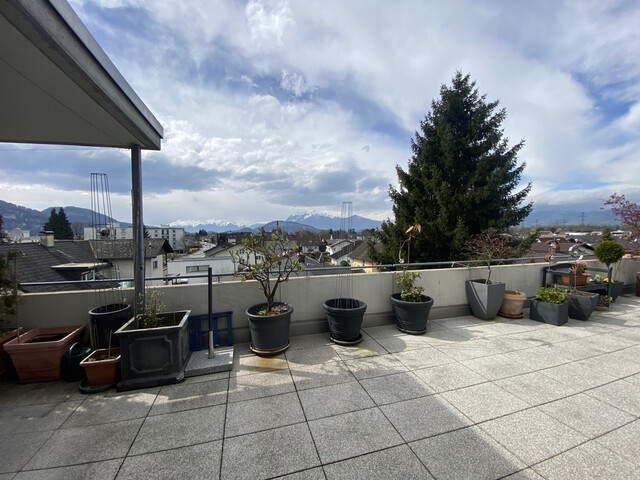 4 Zimmer-Wohnung | Penthouseflair  |  80 m² Dachterrasse