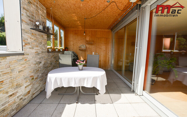 Modernes Einfamilienhaus mit großzügigem Garten und sonniger Dachterrasse