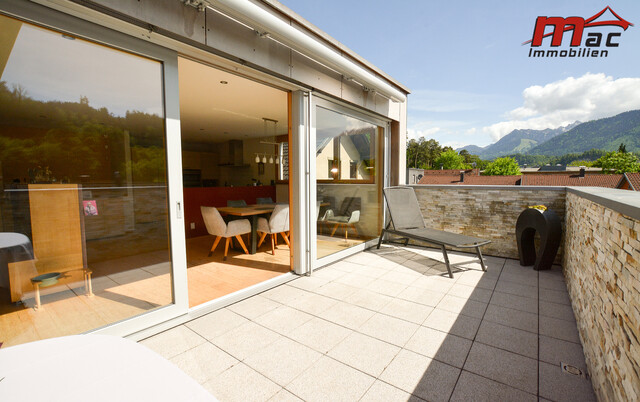 Modernes Einfamilienhaus mit großzügigem Garten und sonniger Dachterrasse