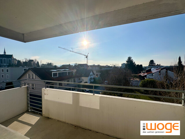 "ohne Provision" geräumige, helle 3,5 Zimmer Wohnung - drei Balkone