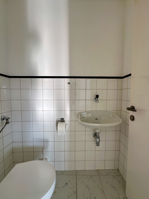 "ohne Provision" geräumige, helle 3,5 Zimmer Wohnung - drei Balkone