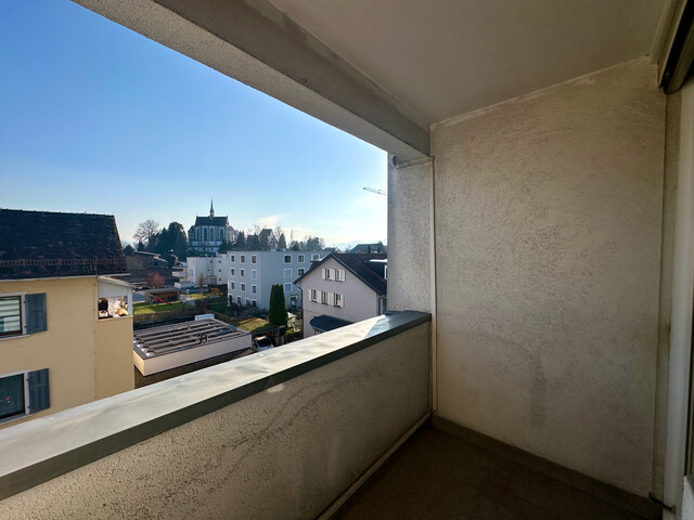 "ohne Provision" geräumige, helle 3,5 Zimmer Wohnung - drei Balkone