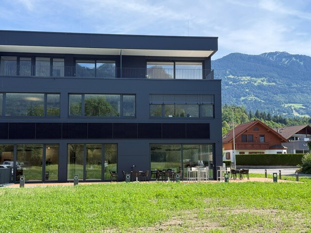  Exklusive 4-Zi-Wohnung  in Schlins         "ERSTBEZUG"