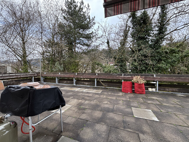 "ohne Provision" geräumige, helle 2 Zimmer Wohnung mit großem Balkon