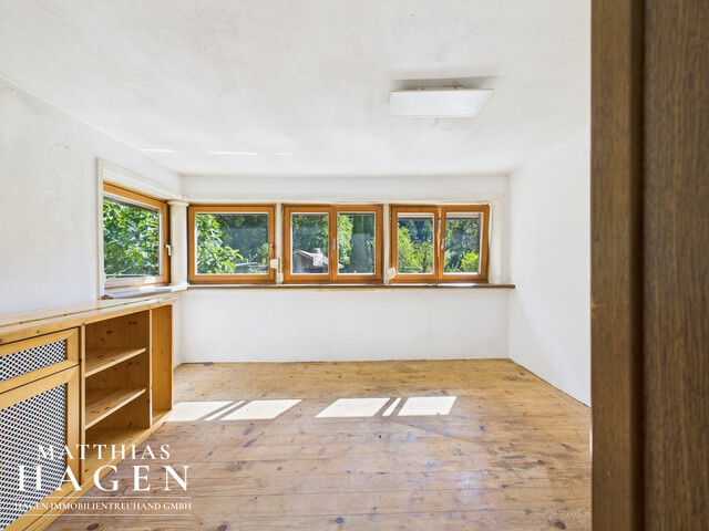 Natur pur! Einfamilienhaus mit großem Garten nahe der Muttersbergbahn – auch als Ferienhaus ideal.