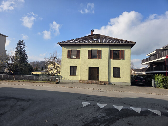 Zweifamilienhaus in Götzis, Top Lage, mit großen Garten 