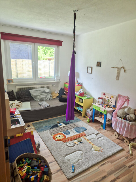 Großzügiges Familienhaus in ruhiger Lage mit Bergblick