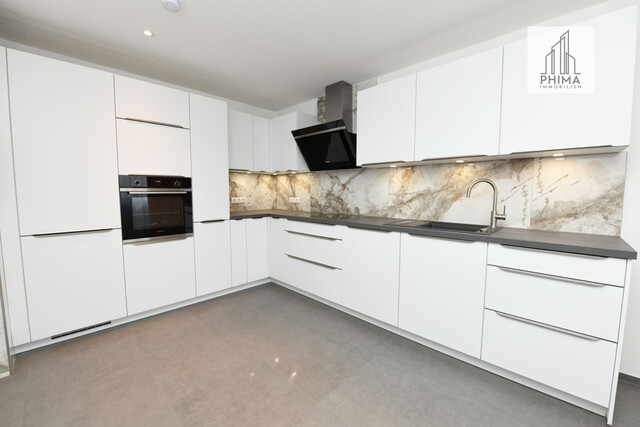 Erstbezug nach Renovierung - große Wohnung mit tollem Garten und viel Platz