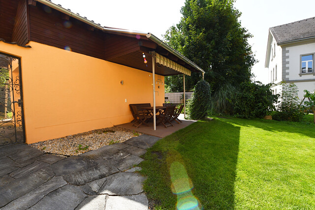 Erstbezug nach Renovierung - große Wohnung mit tollem Garten und viel Platz