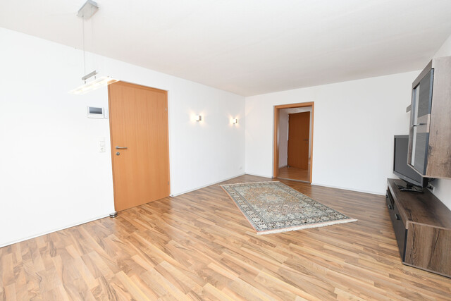 Erstbezug nach Renovierung - große Wohnung mit tollem Garten und viel Platz