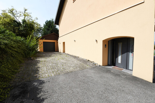 Erstbezug nach Renovierung - große Wohnung mit tollem Garten und viel Platz