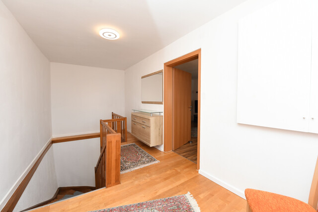 Erstbezug nach Renovierung - große Wohnung mit tollem Garten und viel Platz